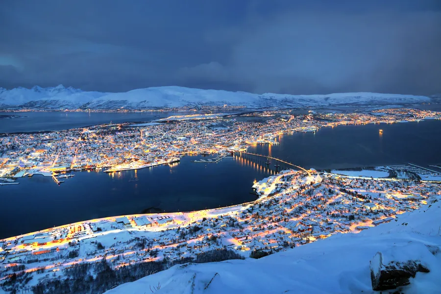 Tromsø i blåtimen